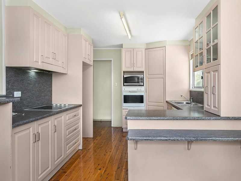 14 McFarlane Street, Wilsonton QLD 4350