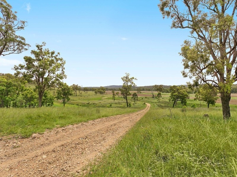 572 Condamine River Road, Pratten QLD 4370