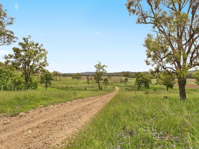572 Condamine River Road, Pratten QLD 4370