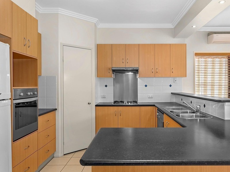 16 Mather Street, Highfields QLD 4352