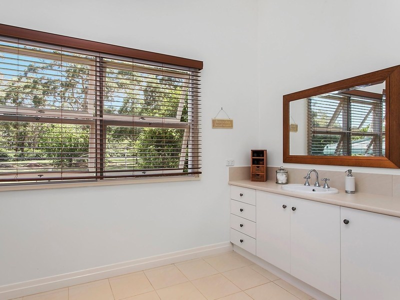 53 Barracks Road, Cabarlah QLD 4352