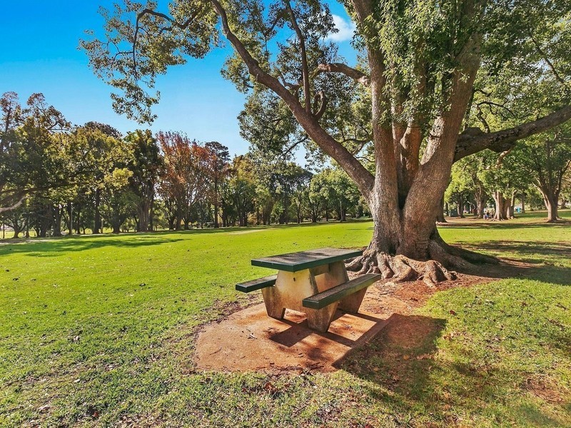 8 Vanity Street, Rockville QLD 4350