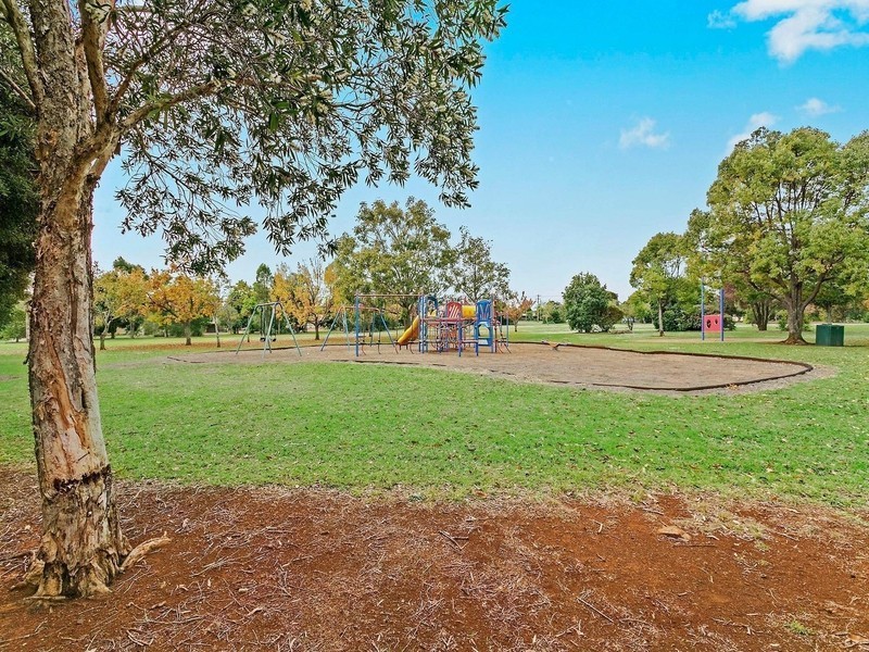 8 Vanity Street, Rockville QLD 4350