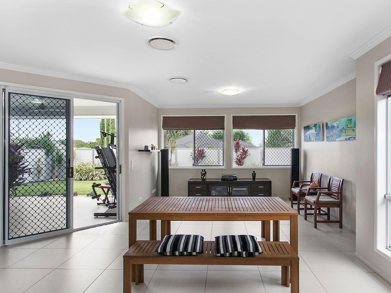 294 Ramsay Street, Middle Ridge QLD 4350