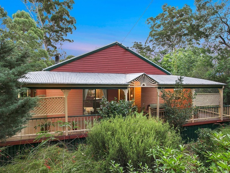 18 Grey Gums Drive, Blue Mountain Heights QLD 4350