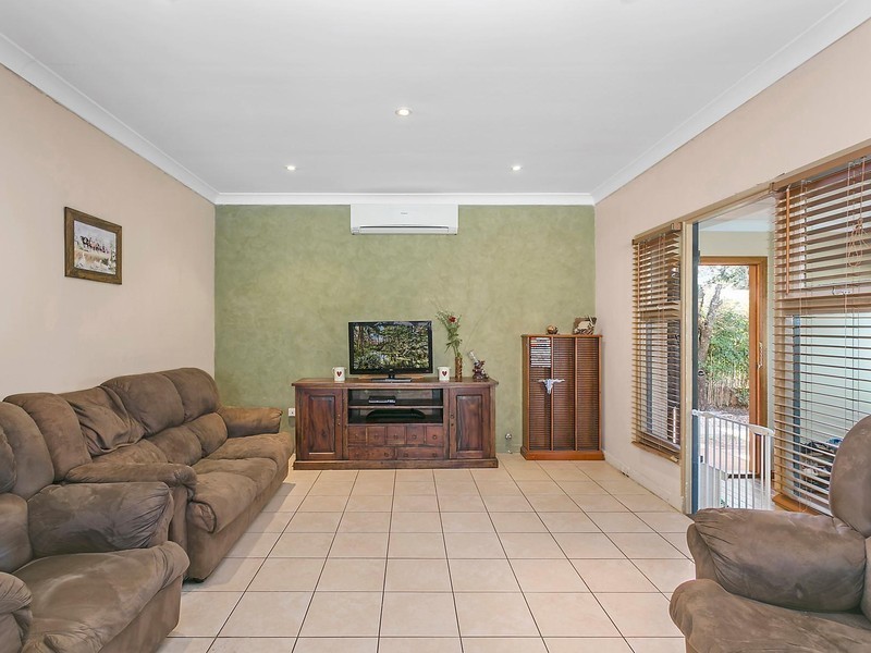 6 Lewis Street, Harristown QLD 4350