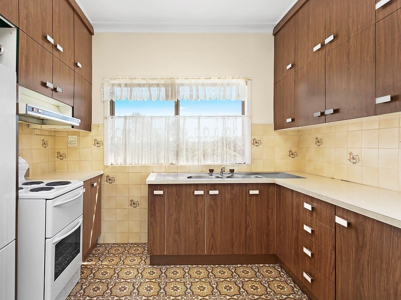 11 Cumming Street, North Toowoomba QLD 4350