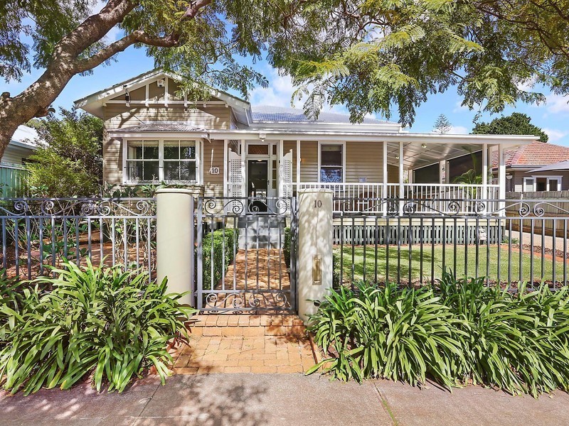 10 Campbell Street, East Toowoomba QLD 4350