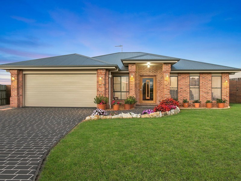 4 Wren Street, Highfields QLD 4352