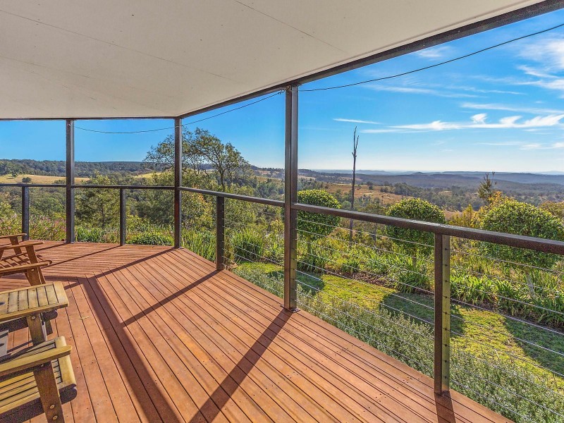 80 Forest Drive, Hampton QLD 4352