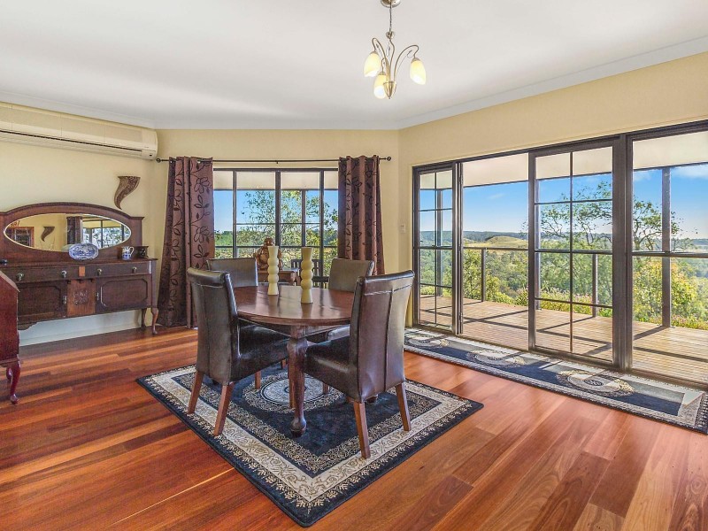 80 Forest Drive, Hampton QLD 4352