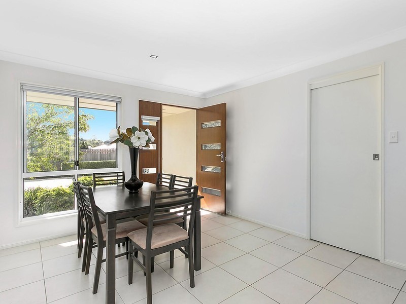 2/7 Whichello Street, Newtown QLD 4350