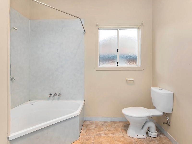 14 Victory Street, Newtown QLD 4350