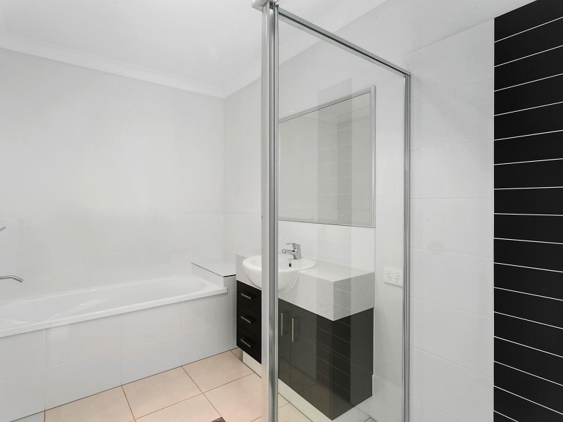 29 Cinnamon Drive, Glenvale QLD 4350