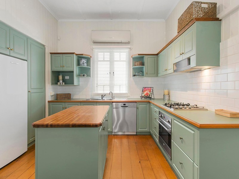 2 Warren Street, East Toowoomba QLD 4350