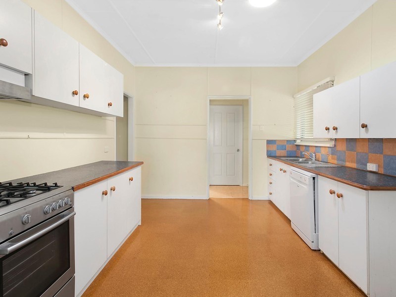 7 Leichhardt Street, Centenary Heights QLD 4350