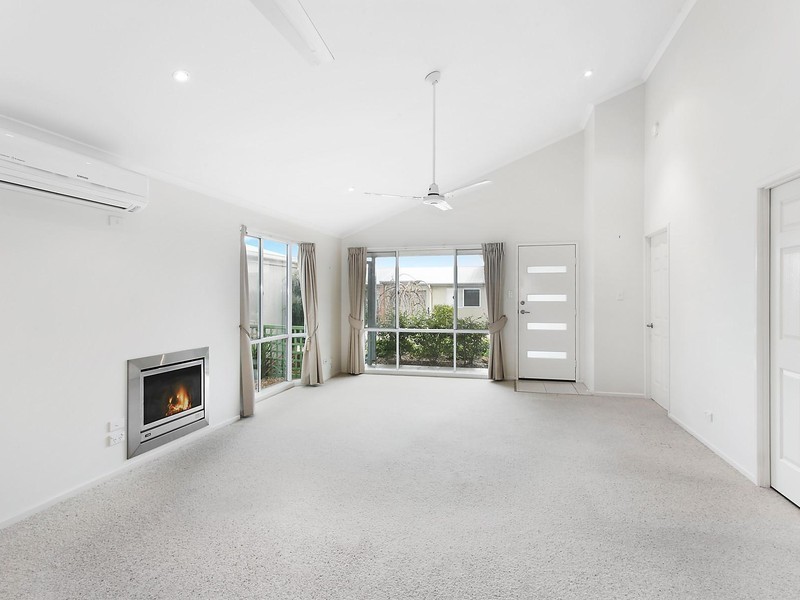 151/97 Hogg Street, Cranley QLD 4350