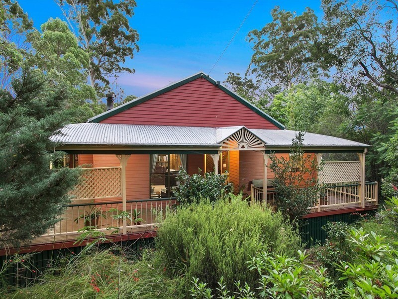 18 Grey Gums Drive, Blue Mountain Heights QLD 4350