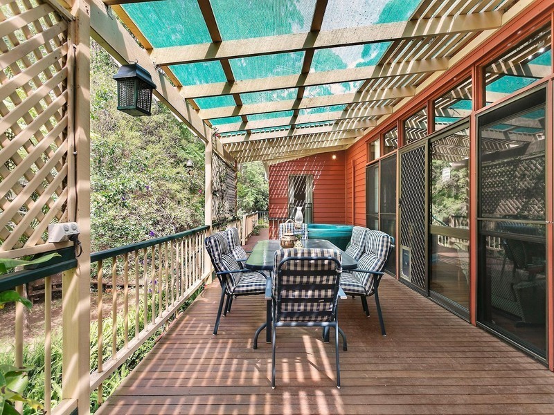 18 Grey Gums Drive, Blue Mountain Heights QLD 4350