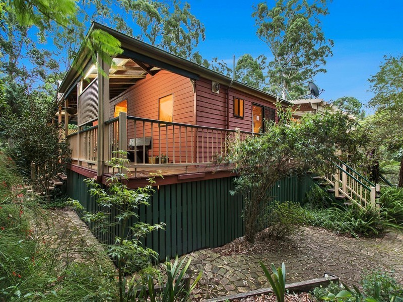 18 Grey Gums Drive, Blue Mountain Heights QLD 4350