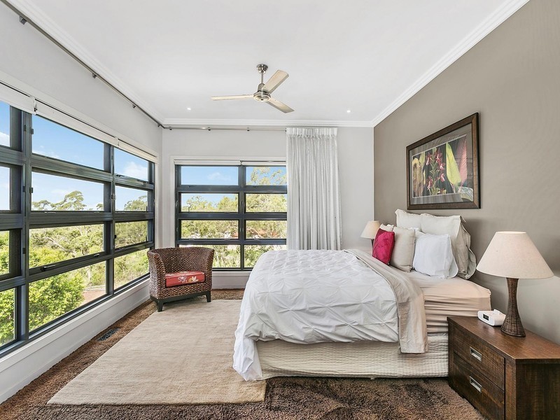 4C Mackenzie Street, Mount Lofty QLD 4350