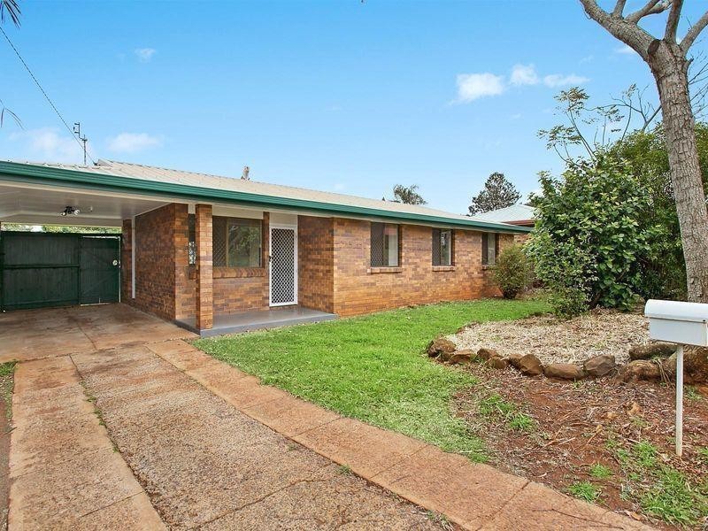 22 Seppelt Street, Wilsonton Heights QLD 4350