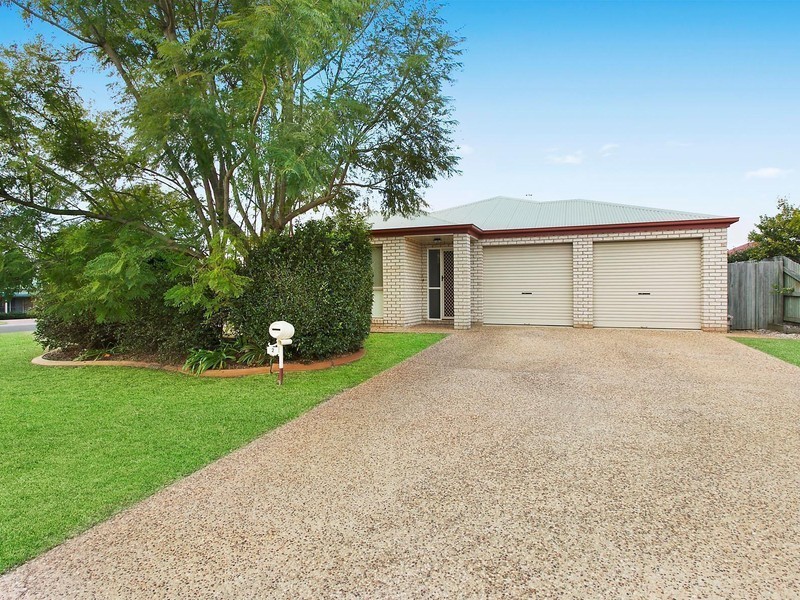 2 Beverley Close, Middle Ridge QLD 4350