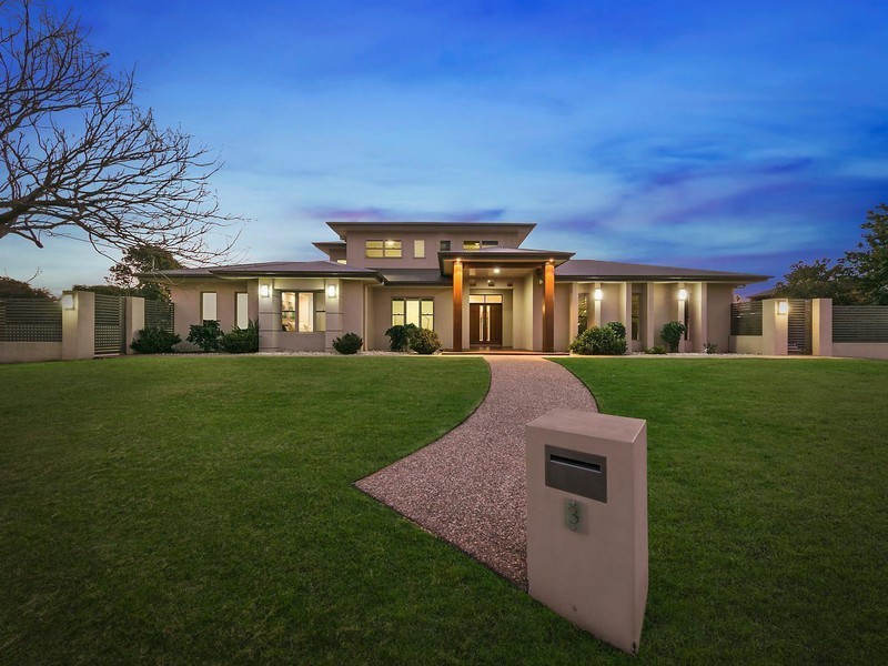 3 Lupin Court, Centenary Heights QLD 4350