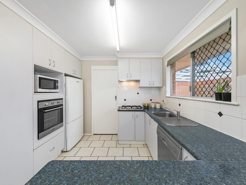 19 Knockator Crescent, Centenary Heights QLD 4350