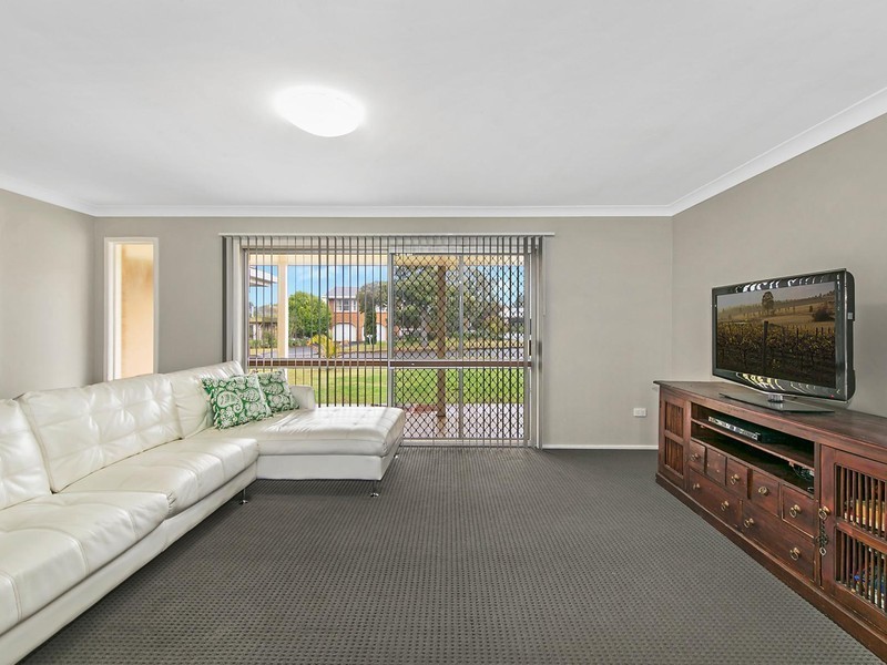 19 Knockator Crescent, Centenary Heights QLD 4350