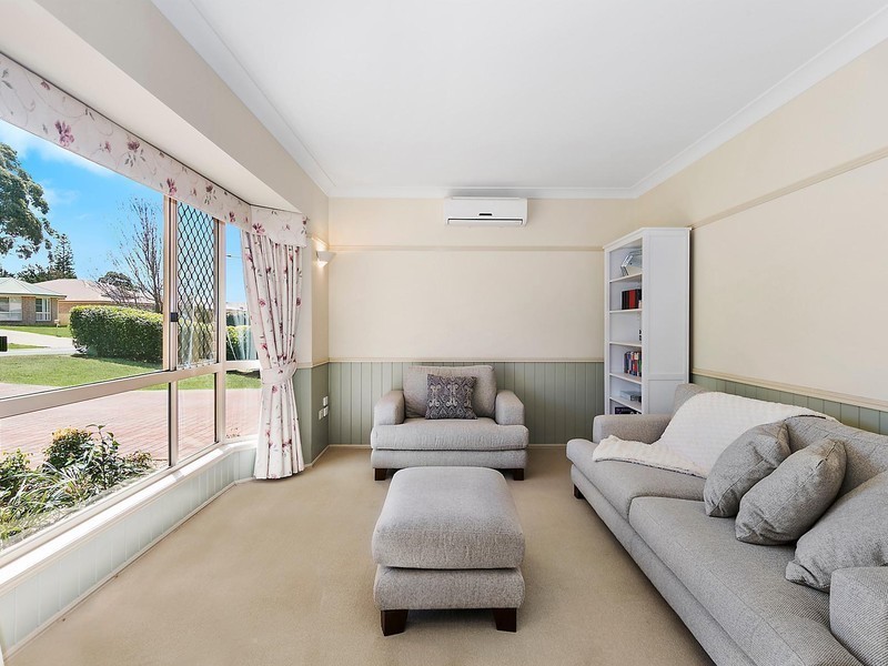 10 Hillcrest Court, Kearneys Spring QLD 4350