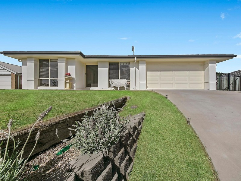 38 Sunset Drive, Glenvale QLD 4350