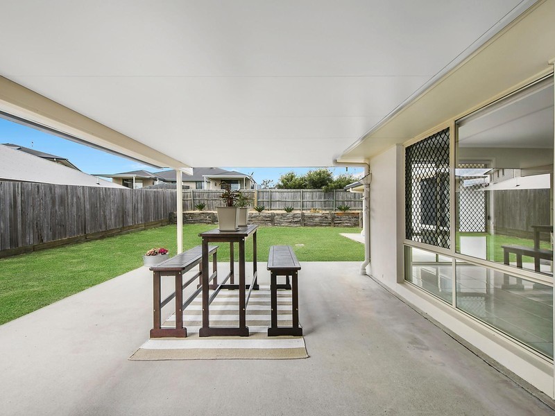 38 Sunset Drive, Glenvale QLD 4350