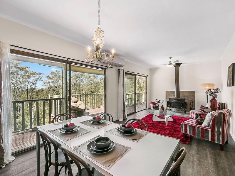 3 Clive Crescent, Withcott QLD 4352