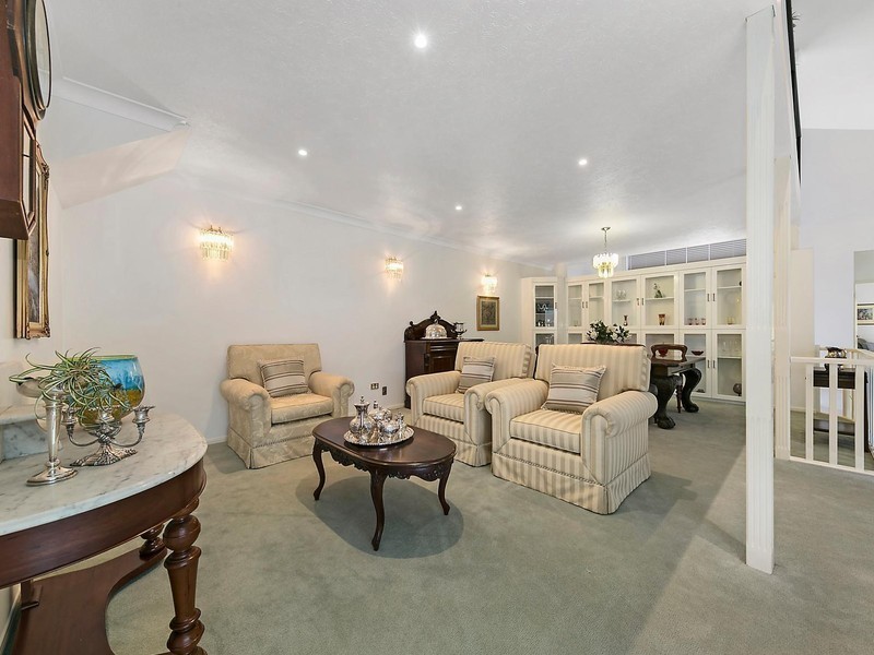 6 Llanwynne Court, Middle Ridge QLD 4350