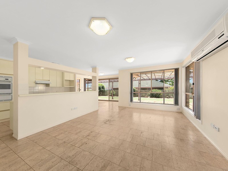 14 Falconer Court, Rangeville QLD 4350