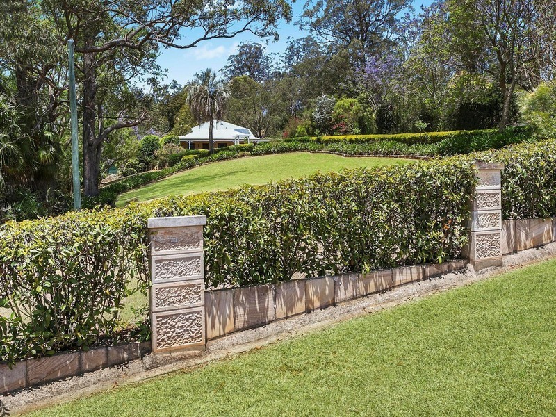 17 Grey Gums Drive, Blue Mountain Heights QLD 4350