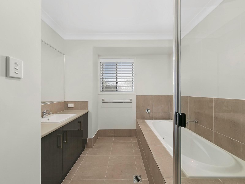 1/14A Merritt Street, Harristown QLD 4350