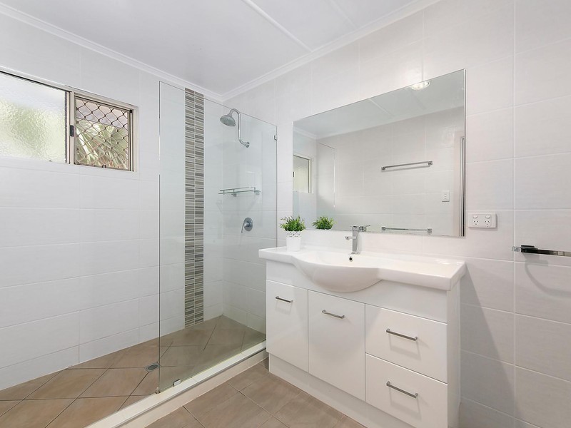 16 Erbacher Street, Centenary Heights QLD 4350