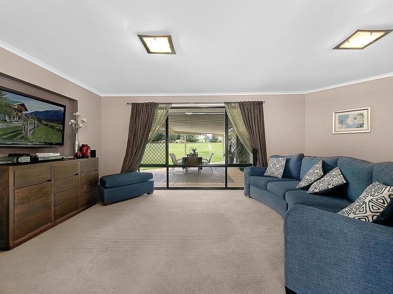 9 Phoebe Court, Cotswold Hills QLD 4350