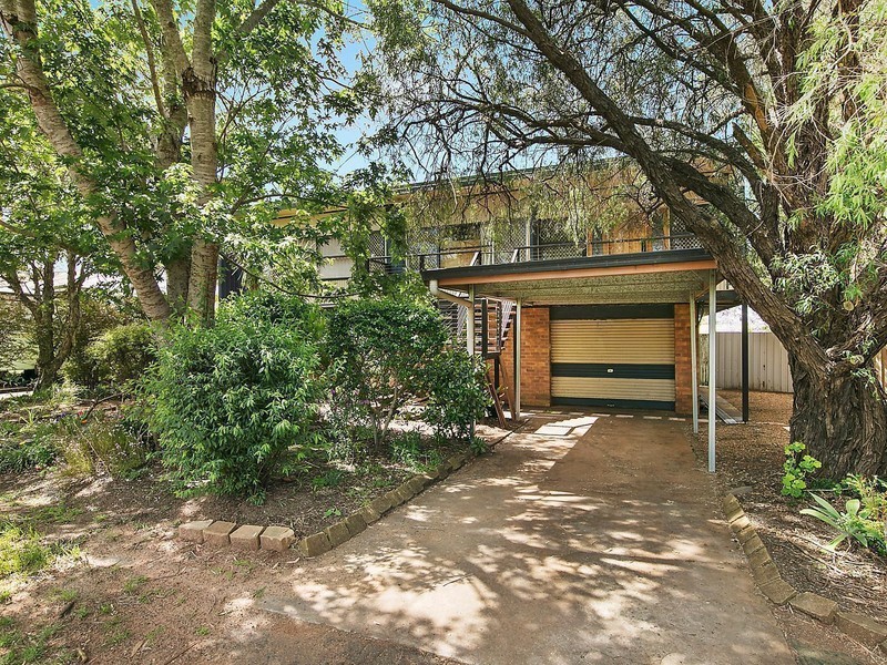 25 Butt Street, Harristown QLD 4350