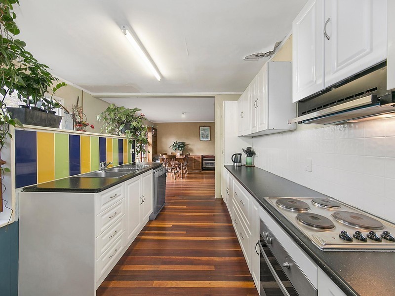 25 Butt Street, Harristown QLD 4350