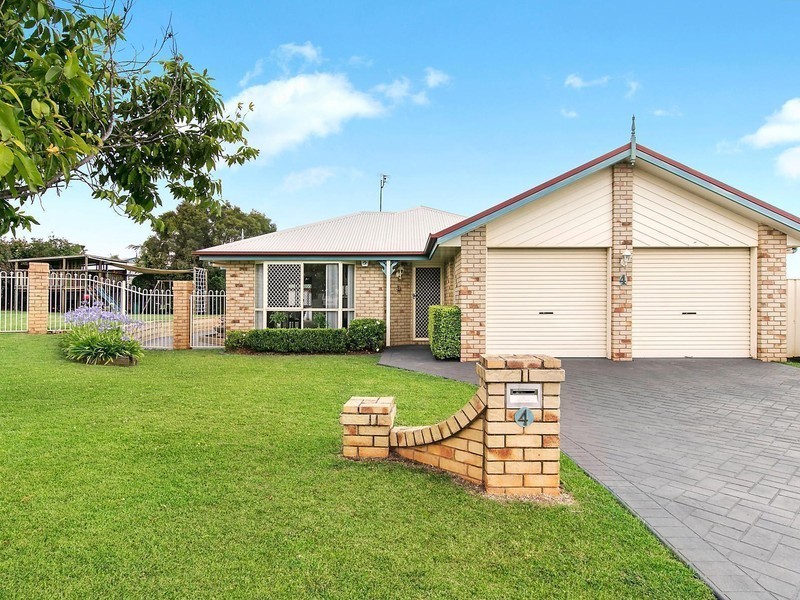 4 Dalrello Court, Glenvale QLD 4350