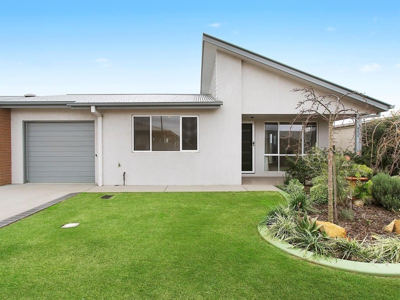 151/97 Hogg Street, Cranley QLD 4350