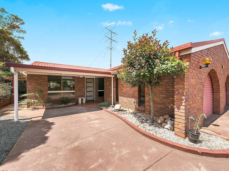 2/385 Stenner Street, Kearneys Spring QLD 4350