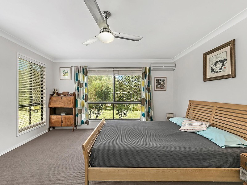 8 Fawn Grove Drive, Glenvale QLD 4350