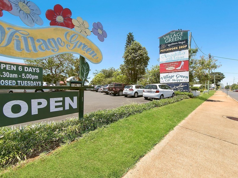 10481 New England Highway, Highfields QLD 4352