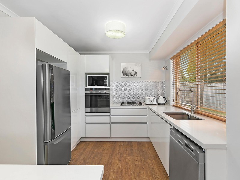 10 Silver Gum Court, Glenvale QLD 4350