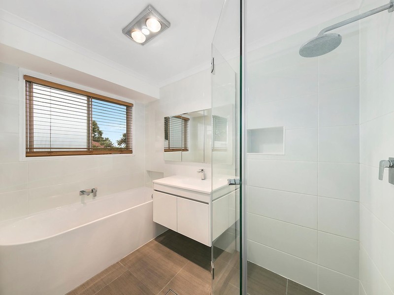 10 Silver Gum Court, Glenvale QLD 4350