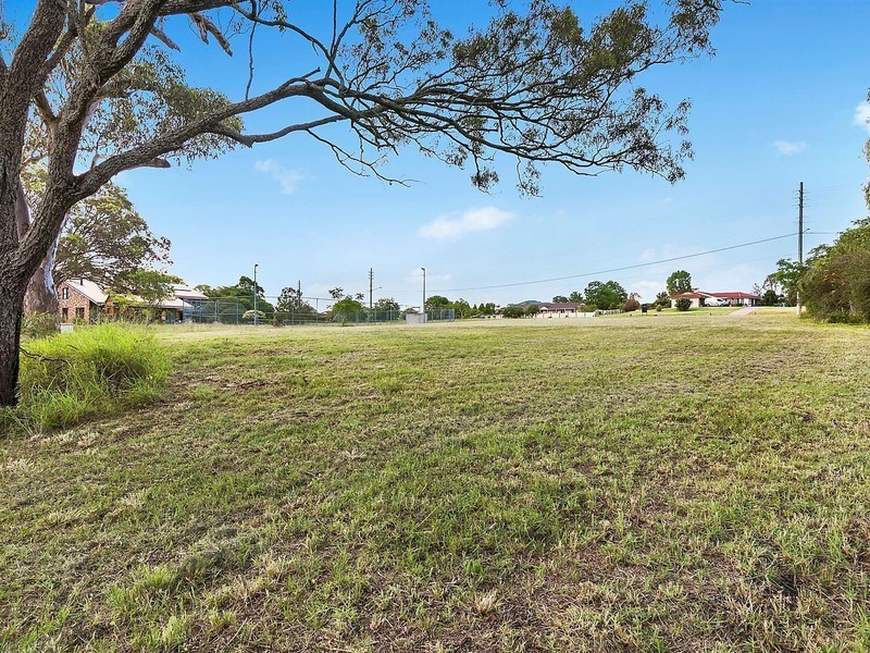 332 Hursley Road, Glenvale QLD 4350